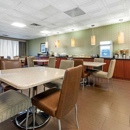 Quality Inn & Suites Charleston - Civic Center Ngoại thất bức ảnh