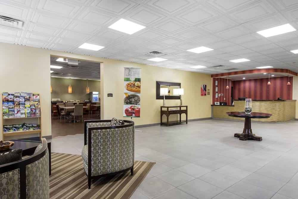 Quality Inn & Suites Charleston - Civic Center Ngoại thất bức ảnh