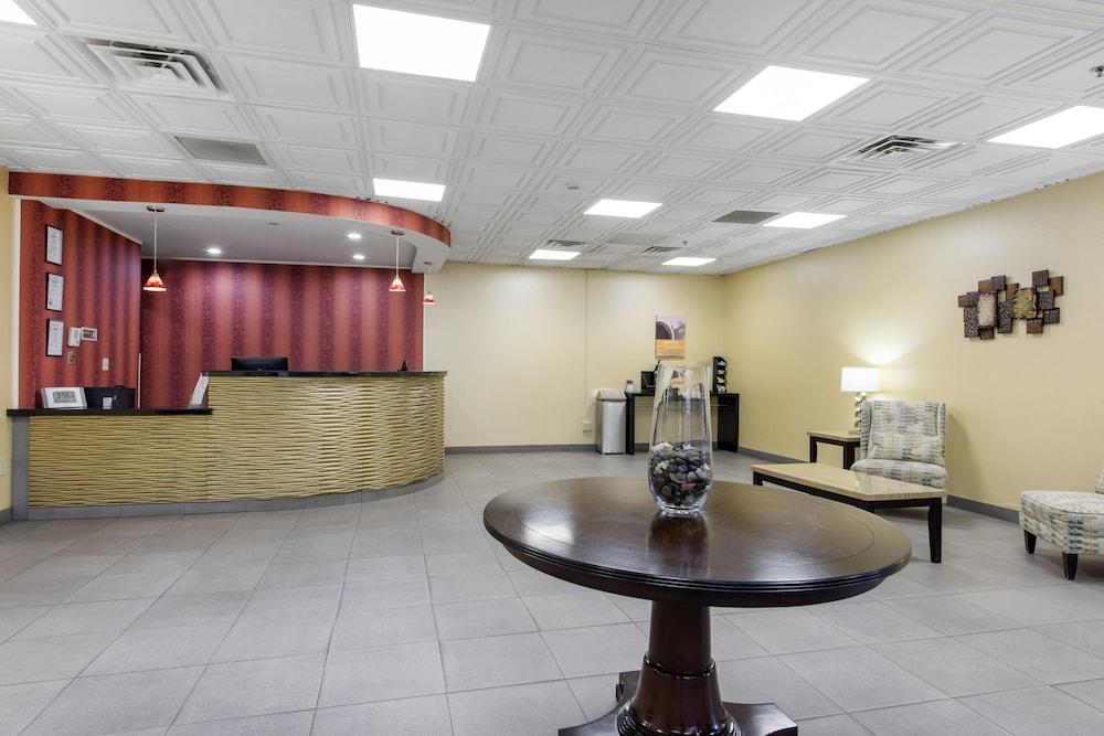 Quality Inn & Suites Charleston - Civic Center Ngoại thất bức ảnh