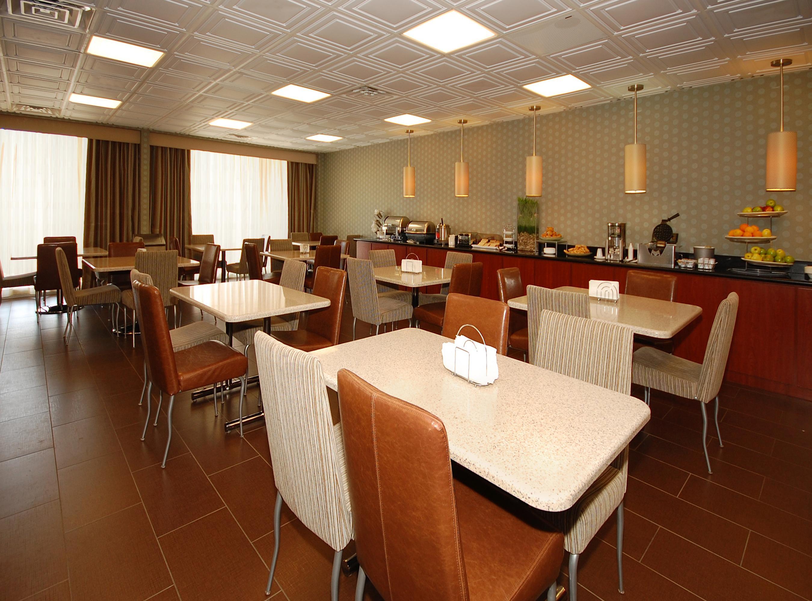Quality Inn & Suites Charleston - Civic Center Ngoại thất bức ảnh