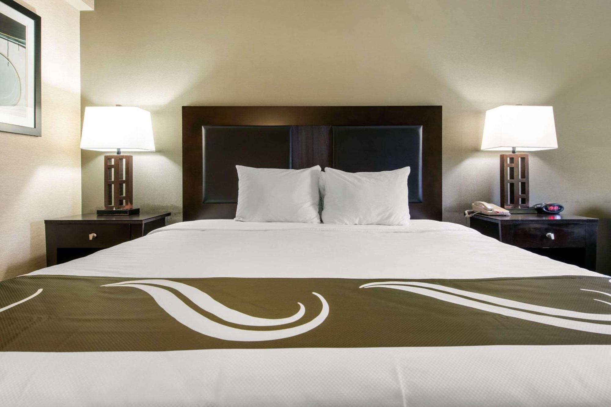 Quality Inn & Suites Charleston - Civic Center Ngoại thất bức ảnh