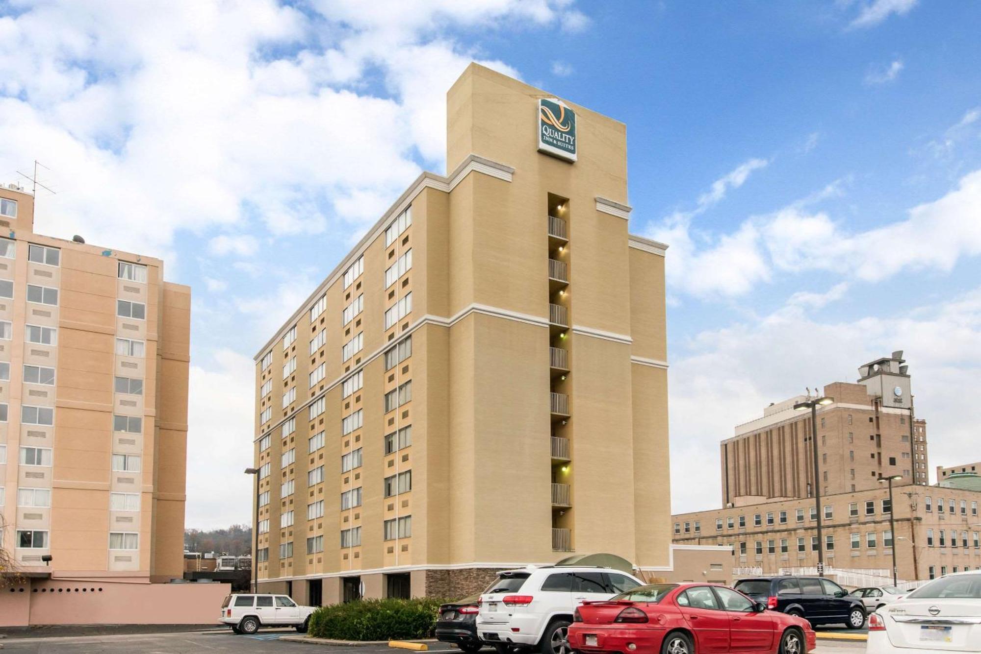 Quality Inn & Suites Charleston - Civic Center Ngoại thất bức ảnh