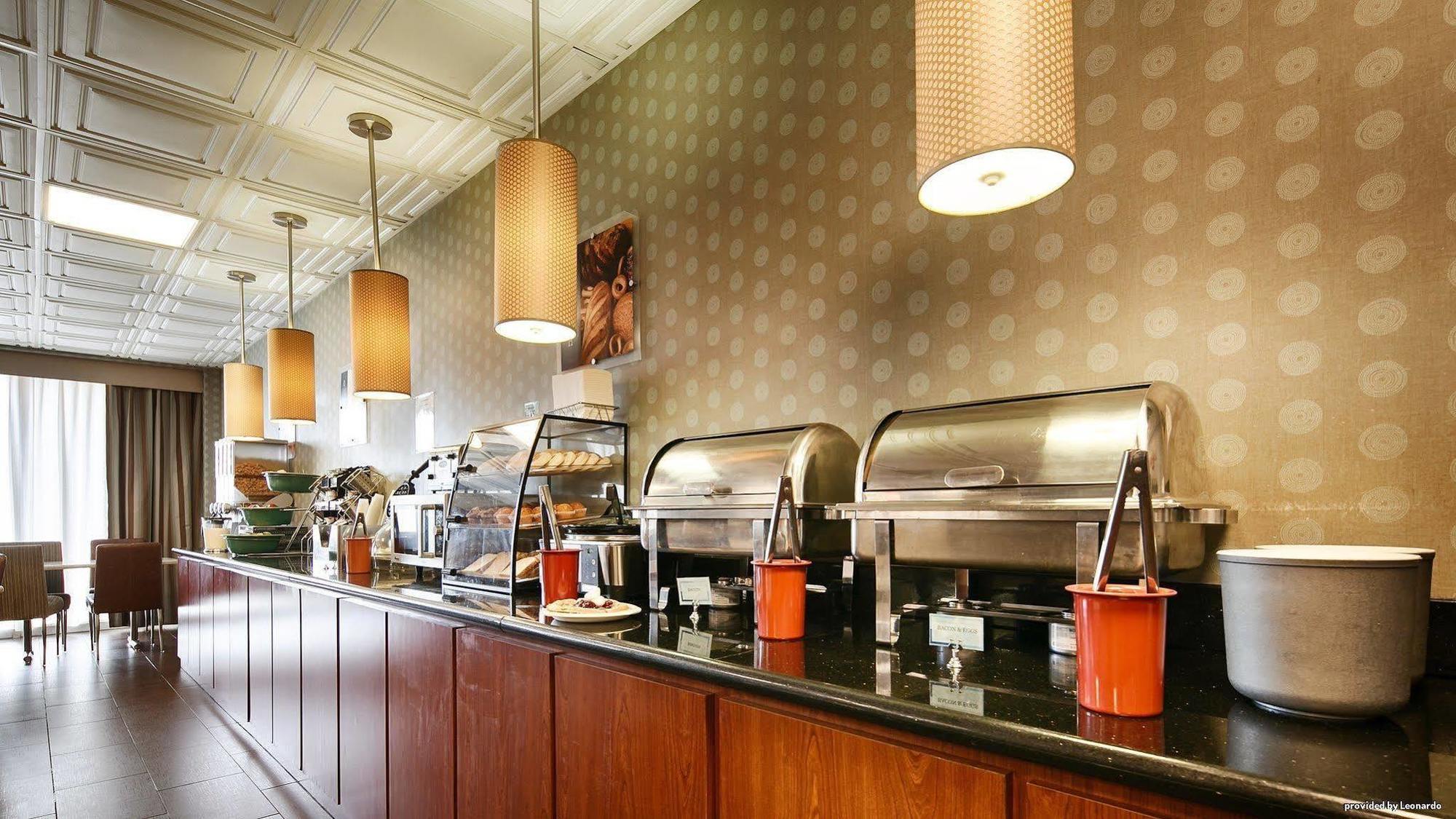 Quality Inn & Suites Charleston - Civic Center Ngoại thất bức ảnh