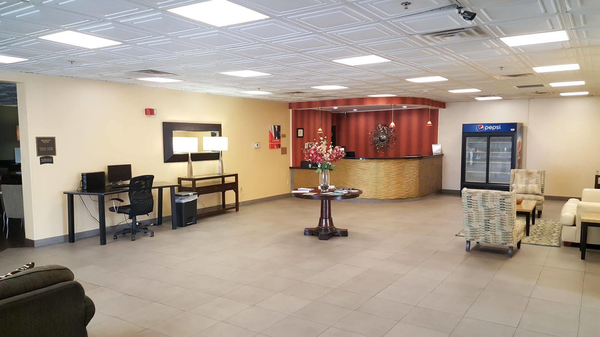 Quality Inn & Suites Charleston - Civic Center Ngoại thất bức ảnh