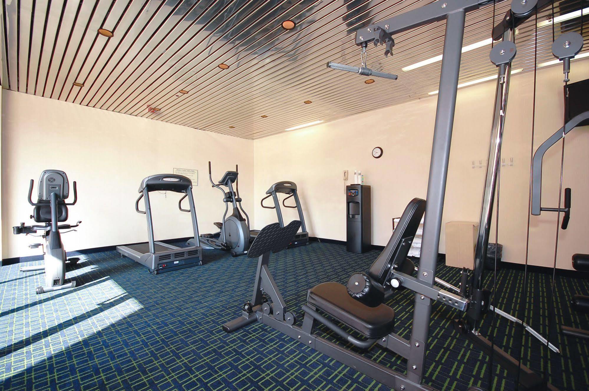 Quality Inn & Suites Charleston - Civic Center Ngoại thất bức ảnh