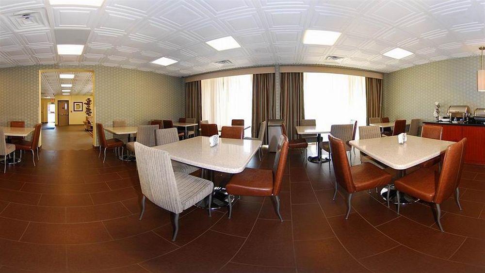 Quality Inn & Suites Charleston - Civic Center Ngoại thất bức ảnh