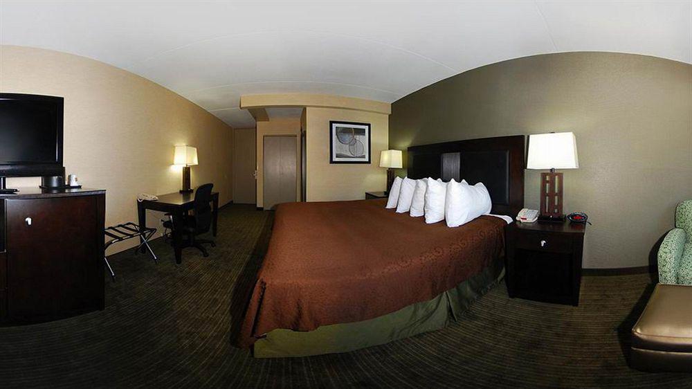 Quality Inn & Suites Charleston - Civic Center Ngoại thất bức ảnh